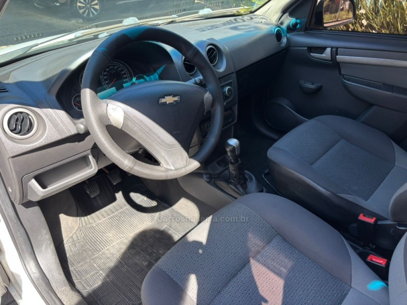 CELTA 1.0 MPFI LT 8V FLEX 4P MANUAL - 2015 - CANELA