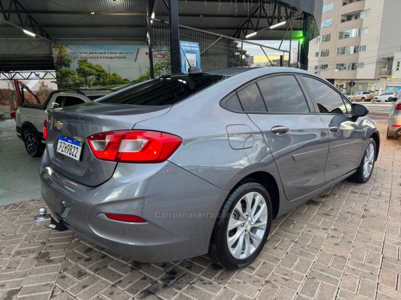 CRUZE 1.4 TURBO LT 16V FLEX 4P AUTOMÁTICO - 2017 - TAPEJARA