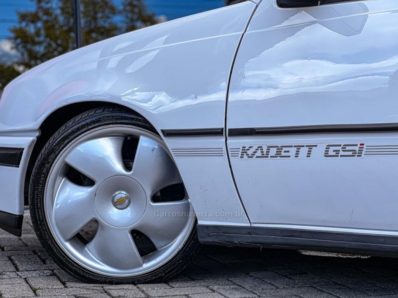 KADETT 2.0 MPFI GSI 8V GASOLINA 2P MANUAL - 1993 - CANELA