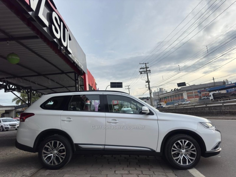 OUTLANDER 2.0 16V GASOLINA 4P AUTOMÁTICO - 2016 - CAXIAS DO SUL