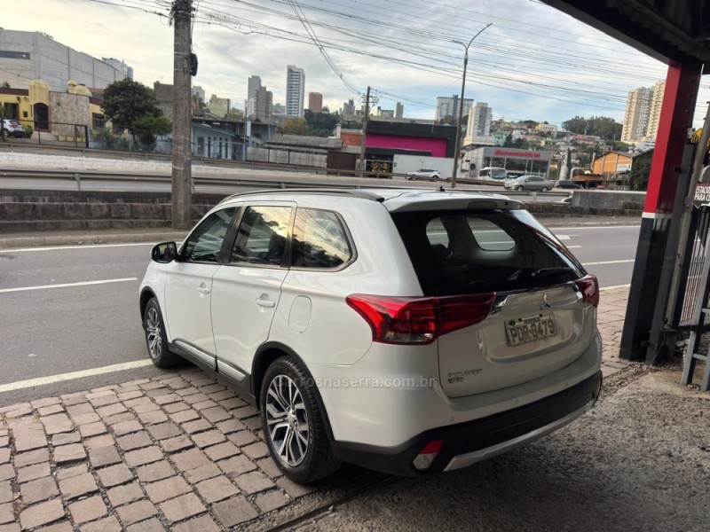 OUTLANDER 2.0 16V GASOLINA 4P AUTOMÁTICO - 2016 - CAXIAS DO SUL