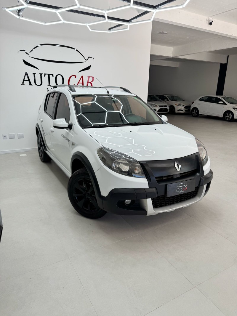 sandero 1.6 stepway 8v flex 4p manual 2014 caxias do sul