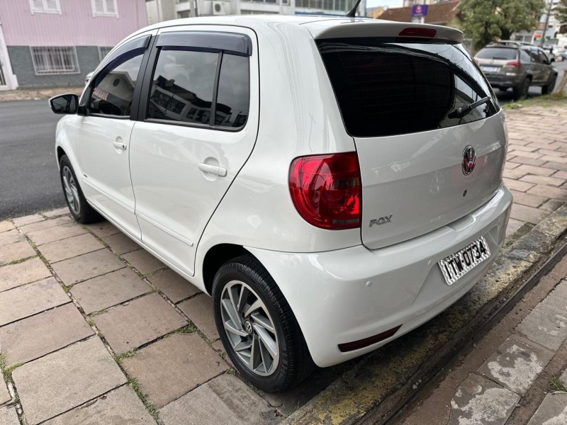 FOX 1.0 MI TRENDLINE 8V FLEX 4P MANUAL - 2013 - CAXIAS DO SUL