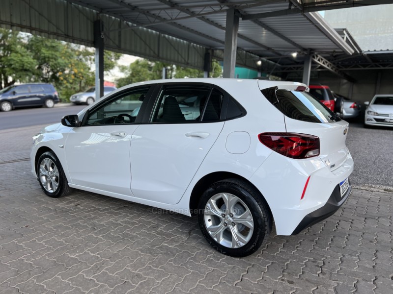 ONIX 1.0 LTZ 12V TURBO FLEX 4P AUTOMÁTICO - 2023 - BOM PRINCíPIO