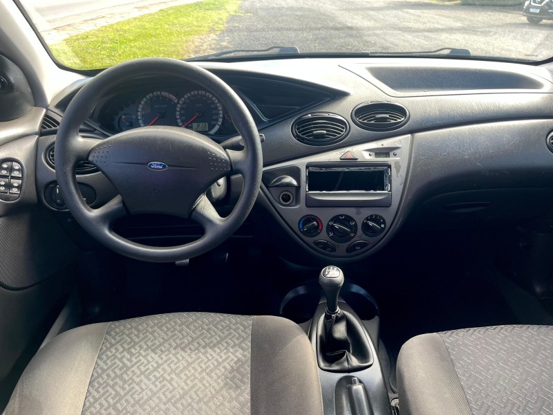 FOCUS 1.6 GL 8V FLEX 4P MANUAL - 2009 - FARROUPILHA