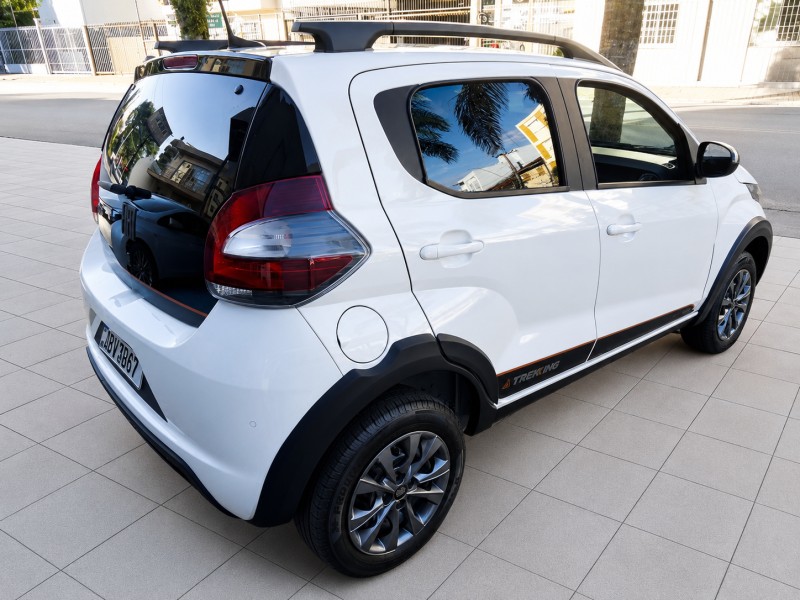 MOBI 1.0 TREKKING 8V FLEX 4P MANUAL - 2023 - CAXIAS DO SUL