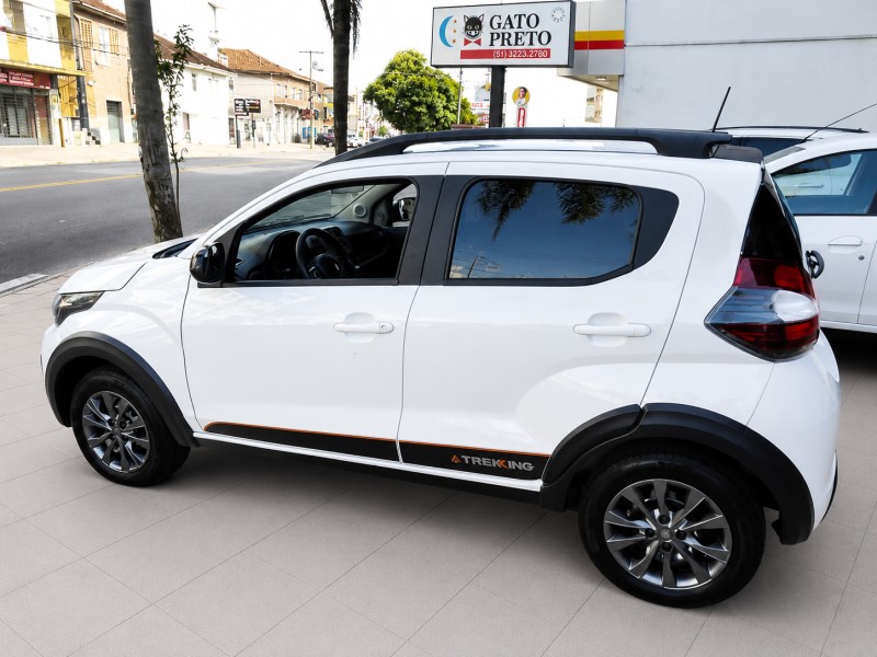 MOBI 1.0 TREKKING 8V FLEX 4P MANUAL - 2023 - CAXIAS DO SUL