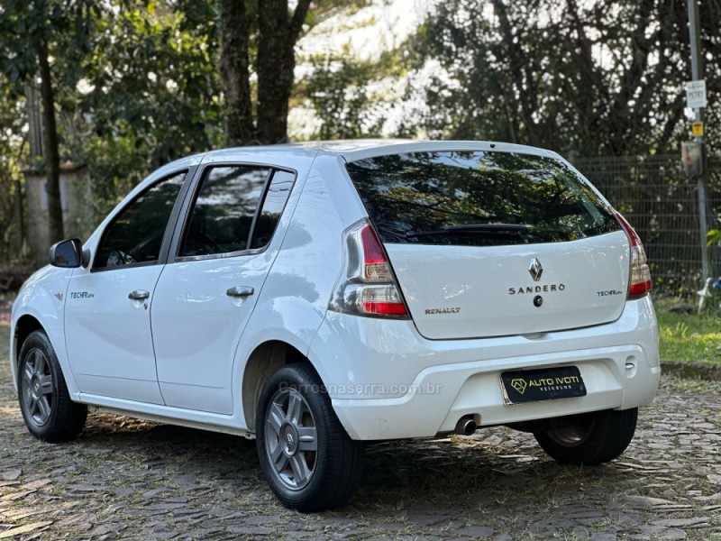SANDERO 1.0 TECH RUN 16V FLEX 4P MANUAL - 2014 - IVOTI