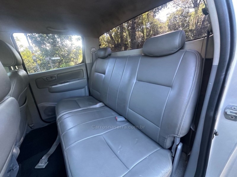 HILUX 3.0 SRV 4X4 CD 16V TURBO DIESEL 4P MANUAL - 2006 - IVOTI