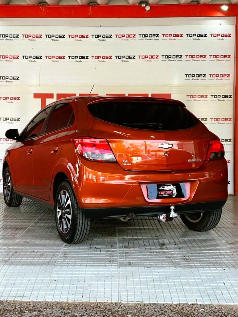 ONIX 1.4 MPFI LTZ 8V FLEX 4P MANUAL - 2013 - SãO SEBASTIãO DO CAí