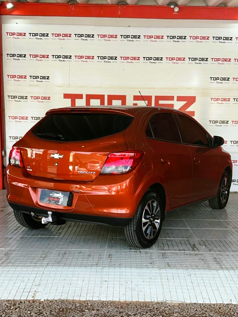 ONIX 1.4 MPFI LTZ 8V FLEX 4P MANUAL - 2013 - SãO SEBASTIãO DO CAí