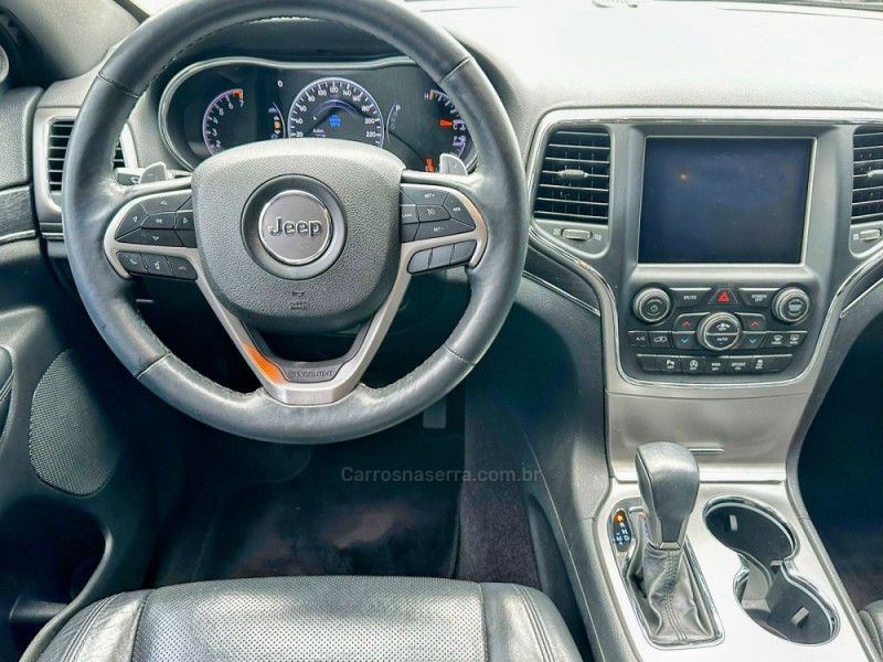 GRAND CHEROKEE 3.6 LIMITED 4X4 V6 24V GASOLINA 4P AUTOMATICO - 2018 - TRêS COROAS