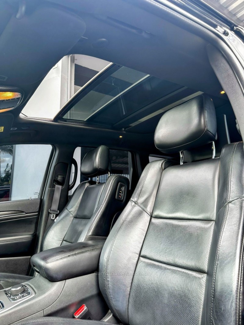 GRAND CHEROKEE 3.6 LIMITED 4X4 V6 24V GASOLINA 4P AUTOMATICO - 2018 - TRêS COROAS