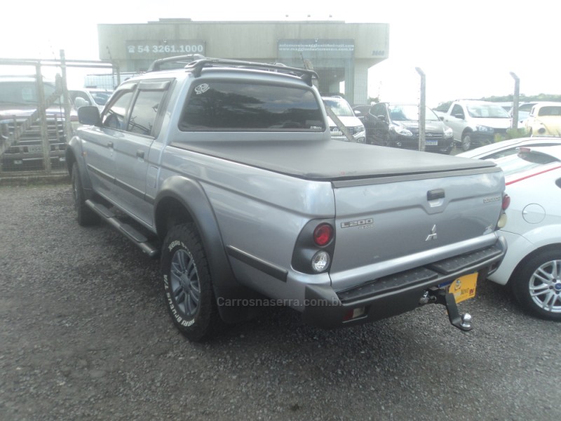L200 OUTDOOR 2.5 HPE 4X4 CD 8V TURBO INTERCOOLER DIESEL 4P MANUAL - 2009 - FARROUPILHA