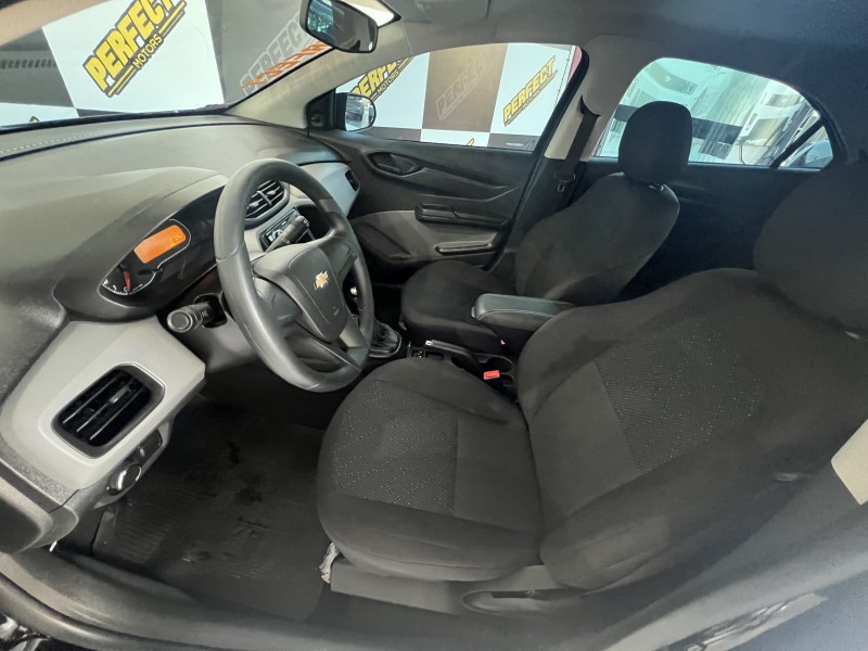 ONIX 1.0 JOY HATCH 8VFLEX 4P MANUAL - 2017 - PORTãO