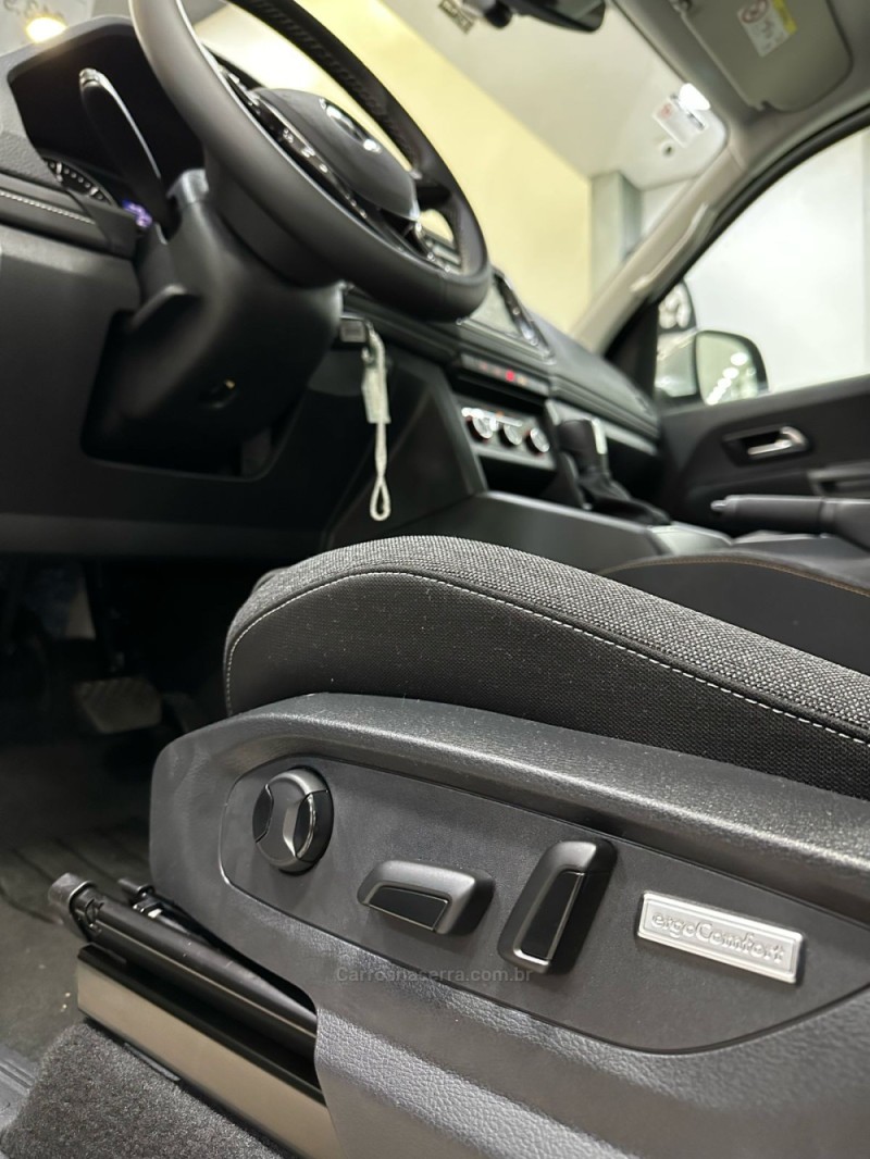 AMAROK 3.0 V6 TDI COMFORTLINE CD DIESEL 4MOTION 4P AUTOMÁTICO - 2025 - CANOAS