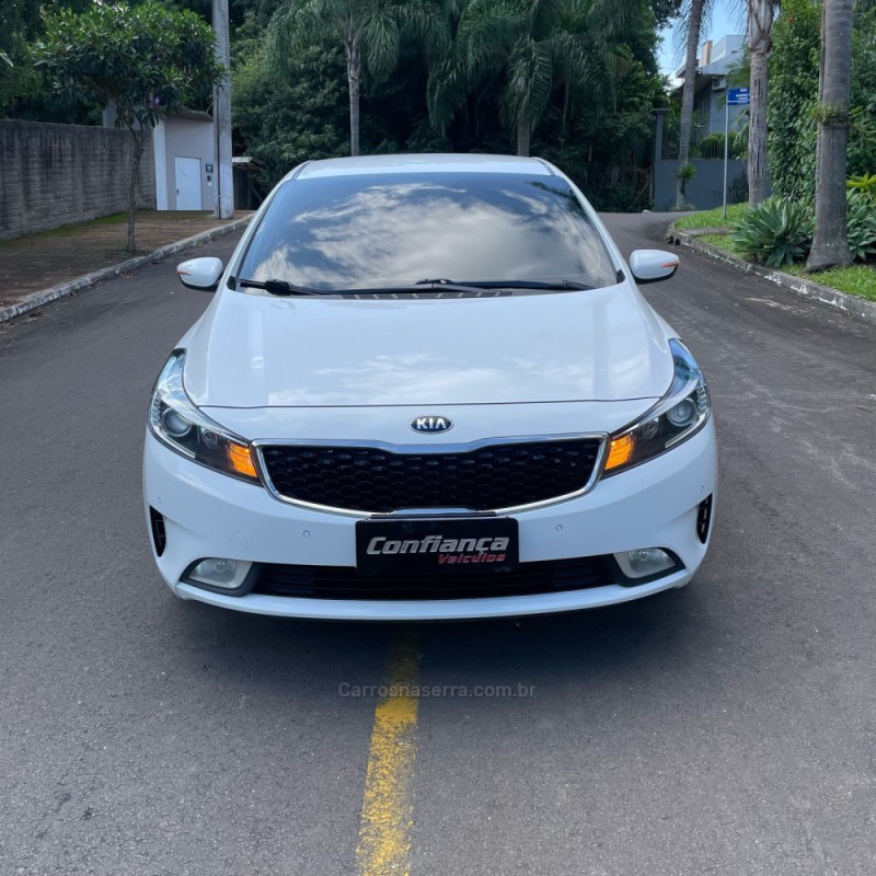 CERATO 1.6 16V SX4 GASOLINA 4P AUTOMÁTICO - 2017 - CAMPO BOM