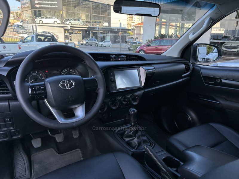 HILUX 2.8 STD 4X4 CD 16V DIESEL 4P MANUAL - 2022 - FARROUPILHA