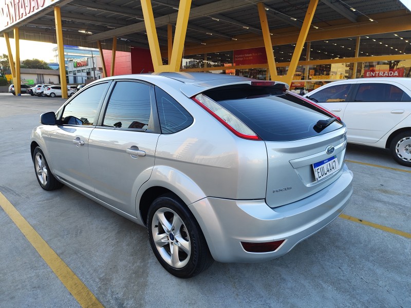 FOCUS 2.0 GLX 16V GASOLINA 4P AUTOMÁTICO - 2011 - FARROUPILHA