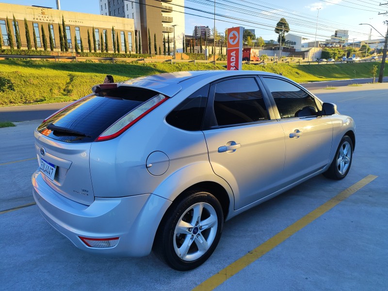 FOCUS 2.0 GLX 16V GASOLINA 4P AUTOMÁTICO - 2011 - FARROUPILHA