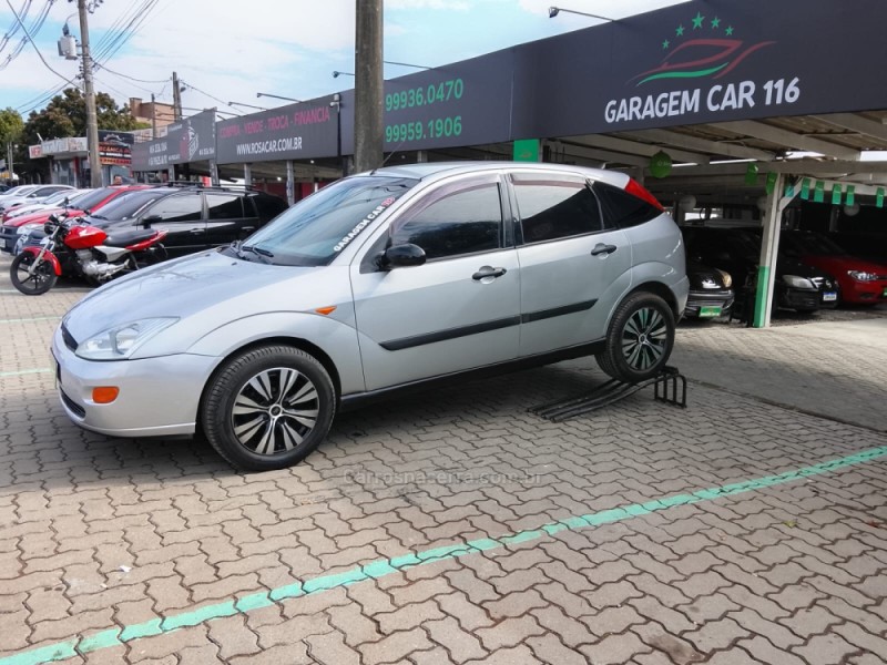 focus 1.8 16v gasolina 4p manual 2001 caxias do sul