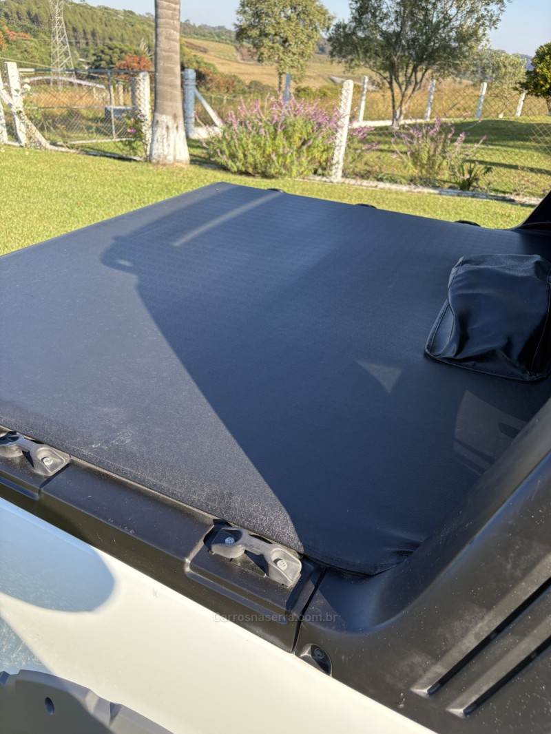 STRADA 1.4 MPI WORKING CD 8V FLEX 2P MANUAL - 2012 - FARROUPILHA