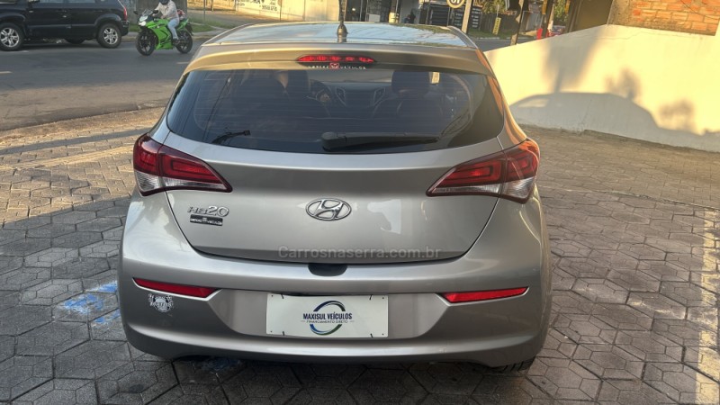 HB20 1.0 OCEAN 12V FLEX 4P MANUAL - 2017 - GRAVATAí