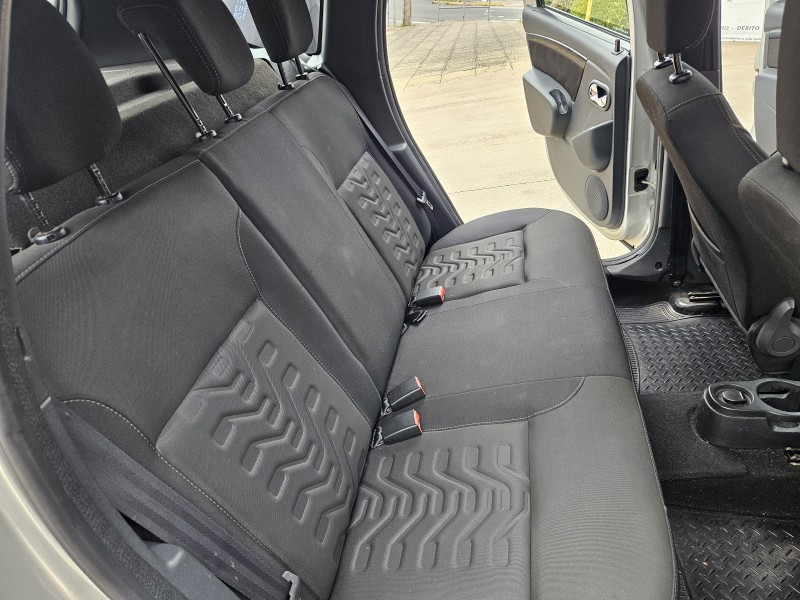 DUSTER 2.0 DYNAMIQUE 4X2 16V FLEX 4P AUTOMÁTICO - 2016 - CAXIAS DO SUL