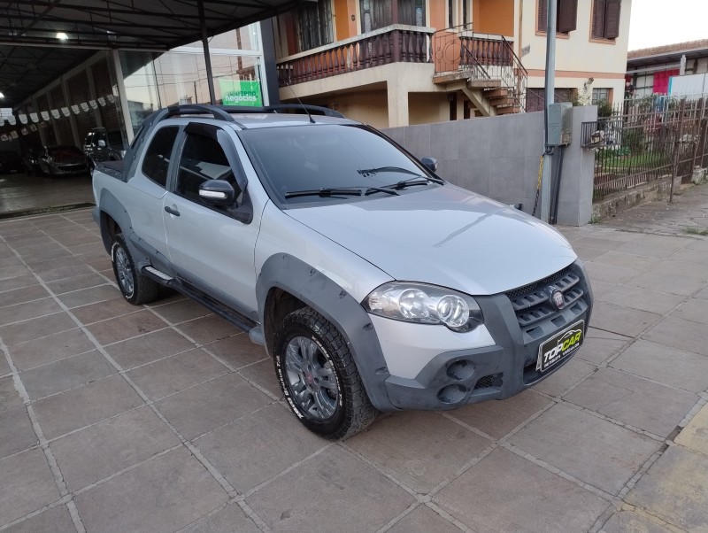 STRADA 1.8 MPI ADVENTURE LOCKER CD 8V FLEX 2P MANUAL - 2010 - VACARIA