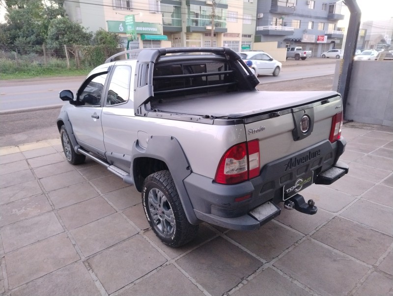 STRADA 1.8 MPI ADVENTURE LOCKER CD 8V FLEX 2P MANUAL - 2010 - VACARIA