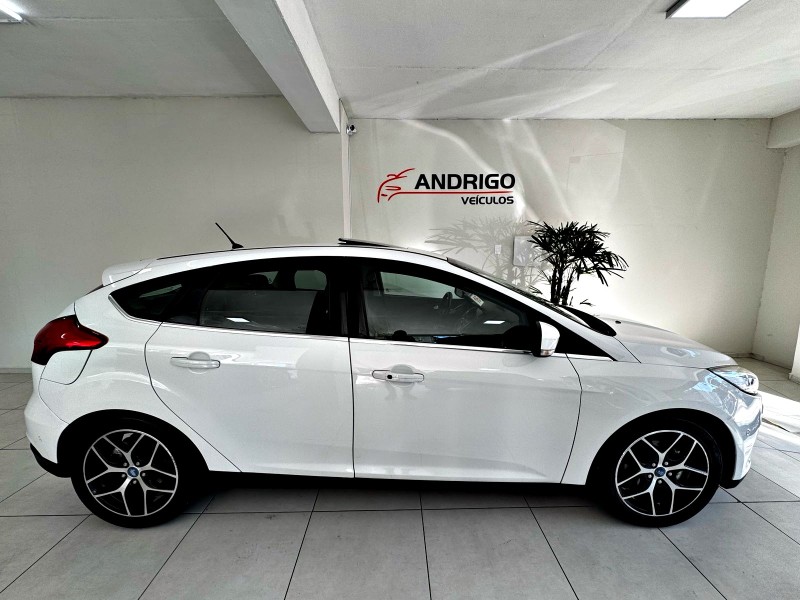 FOCUS 2.0 TITANIUM PLUS HATCH 16V FLEX 4P AUTO - 2016 - CAXIAS DO SUL