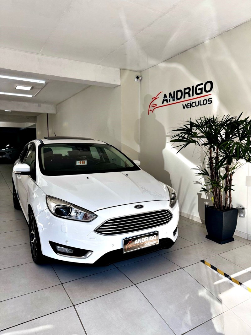 FOCUS 2.0 TITANIUM PLUS HATCH 16V FLEX 4P AUTO - 2016 - CAXIAS DO SUL