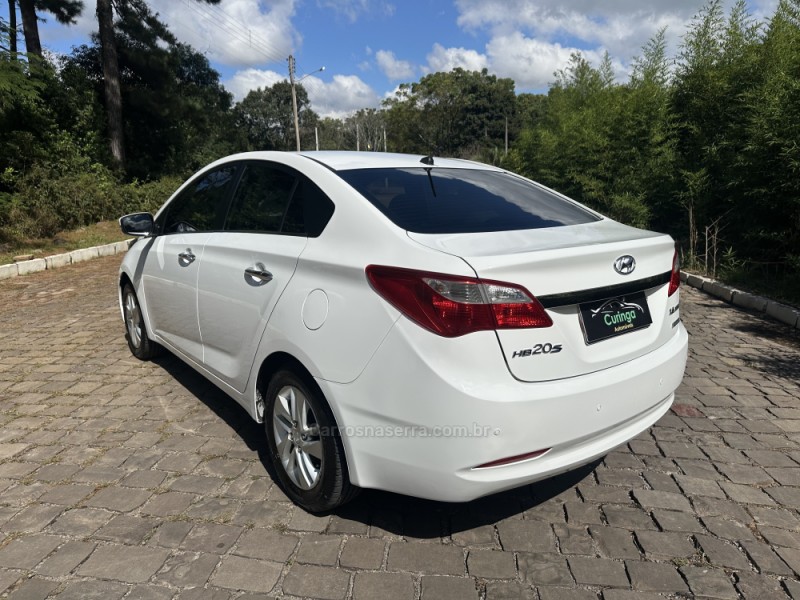 HB20S 1.6 PREMIUM 16V FLEX 4P AUTOMÁTICO - 2014 - NOVA PRATA