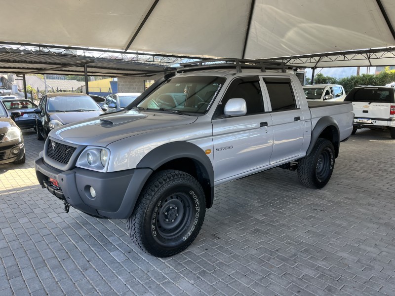 l200 savana 2.5 4x4 cd 8v turbo diesel 4p manual 2011 caxias do sul