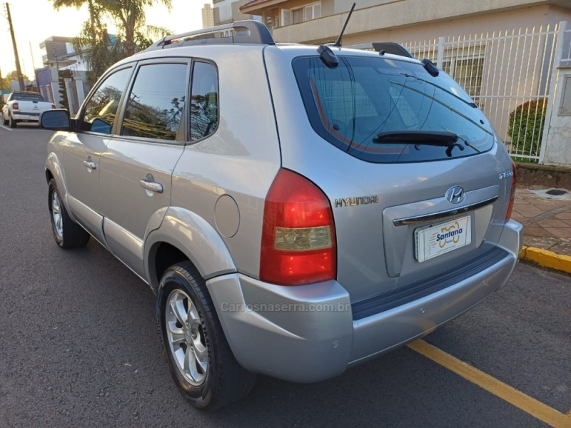 TUCSON 2.0 MPFI GLS 16V 143CV 2WD GASOLINA 4P AUTOMÁTICO - 2017 - PASSO FUNDO