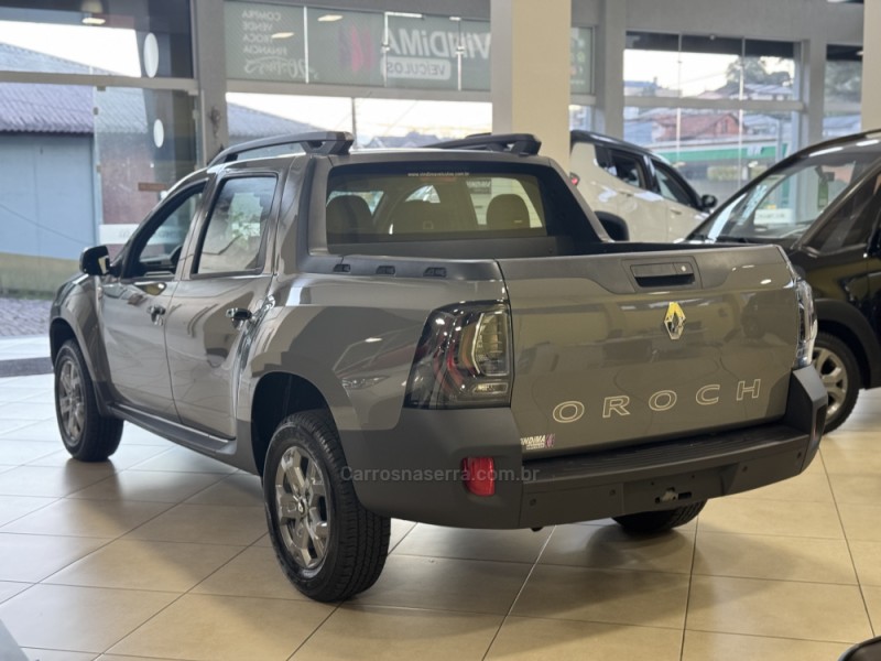 OROCH 1.6 16V SCE INTENSE FLEX 4P MANUAL - 2025 - FLORES DA CUNHA