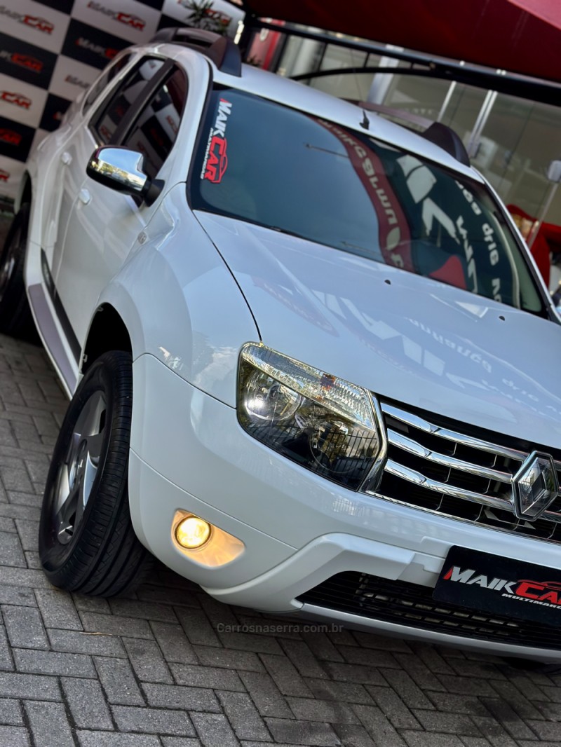DUSTER 1.6 TECH ROAD 4X2 16V FLEX 4P MANUAL - 2014 - ESTâNCIA VELHA