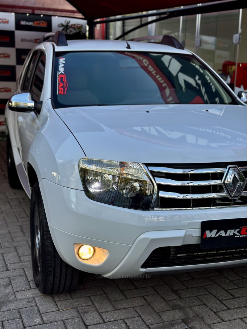 DUSTER 1.6 TECH ROAD 4X2 16V FLEX 4P MANUAL - 2014 - ESTâNCIA VELHA