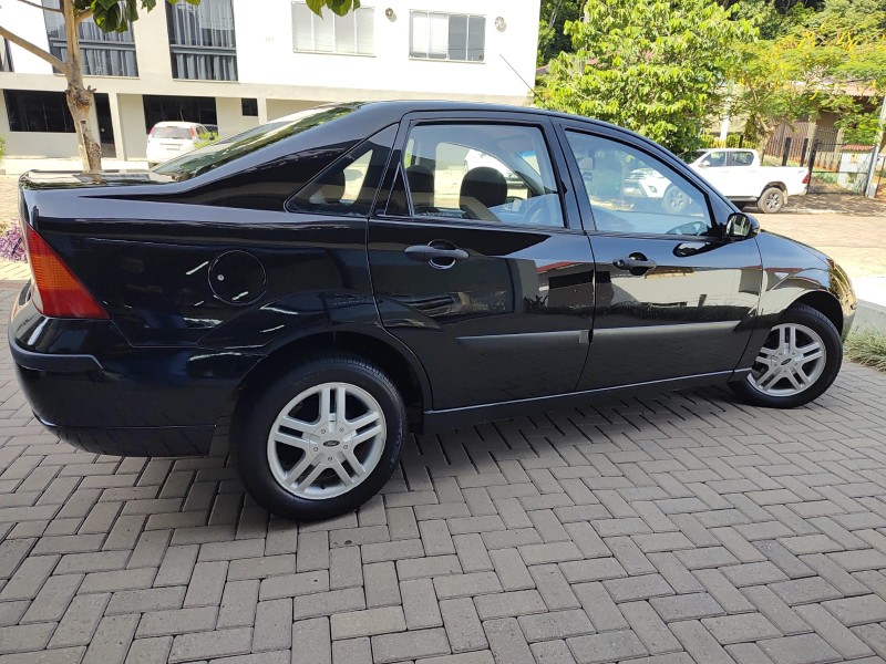 FOCUS 1.6 GLX SEDAN 8V GASOLINA 4P MANUAL - 2007 - LAJEADO
