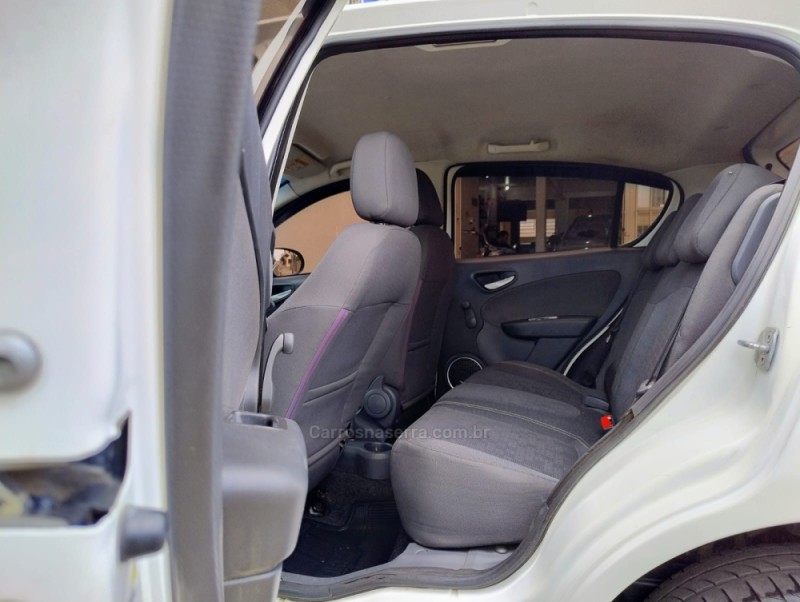 PALIO 1.0 MPI ATTRACTIVE 8V FLEX 4P MANUAL - 2017 - VACARIA