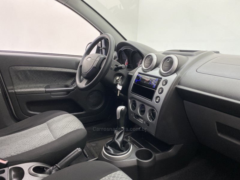 FIESTA 1.6 ROCAM SE 8V FLEX 4P MANUAL - 2014 - CARLOS BARBOSA