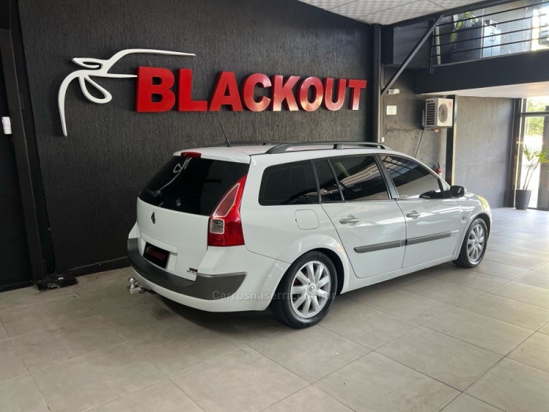 MÉGANE 1.6 DYNAMIQUE GRAND TOUR 16V FLEX 4P MANUAL - 2012 - CAMPO BOM