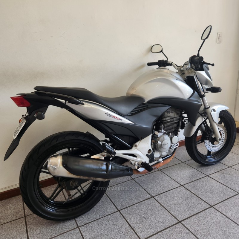 CB 300R  - 2010 - FARROUPILHA