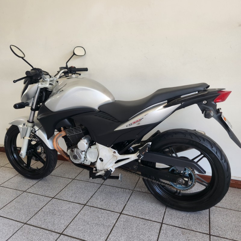 CB 300R  - 2010 - FARROUPILHA