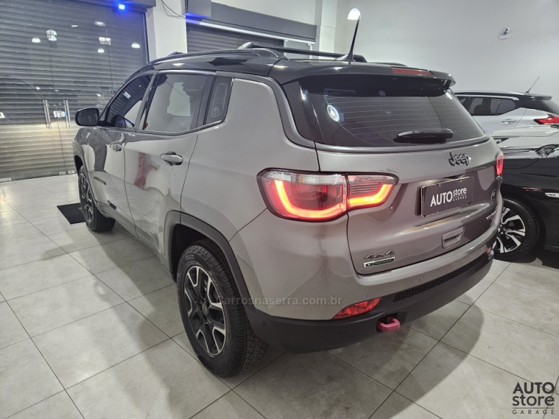 COMPASS 2.0 16V DIESEL TRAILHAWK 4X4 AUTOMÁTICO - 2019 - CAXIAS DO SUL