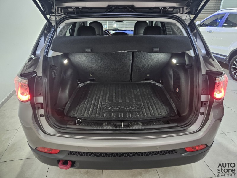 COMPASS 2.0 16V DIESEL TRAILHAWK 4X4 AUTOMÁTICO - 2019 - CAXIAS DO SUL