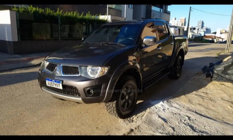L200 TRITON 3.2 HPE 4X4 CD 16V TURBO INTERCOOLER DIESEL 4P AUTOMÁTICO - 2012 - VACARIA