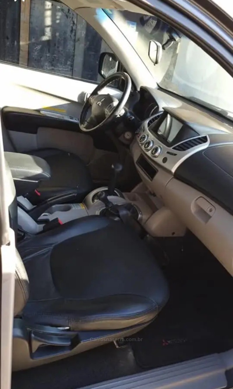 L200 TRITON 3.2 HPE 4X4 CD 16V TURBO INTERCOOLER DIESEL 4P AUTOMÁTICO - 2012 - VACARIA