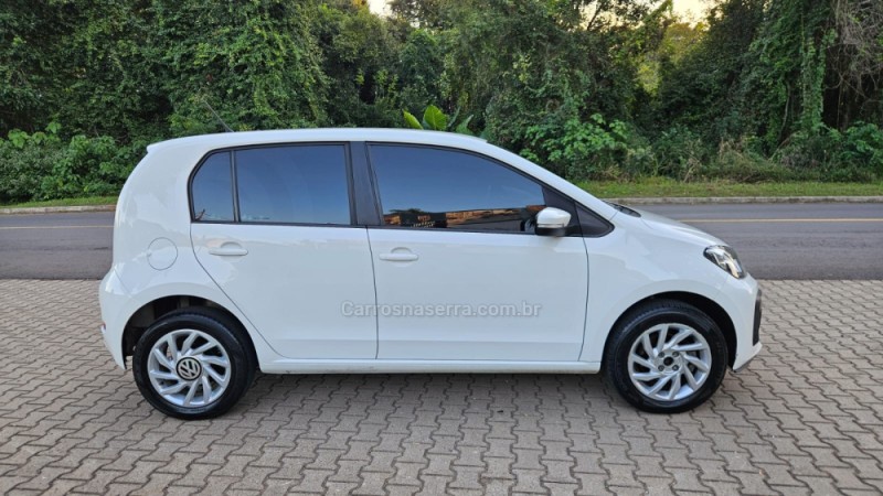UP 1.0 TSI CONNECT 12V TOTAL FLEX 4P MANUAL - 2020 - IVOTI