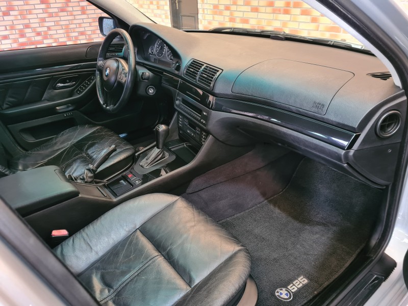 525I 2.5 SEDAN 24V GASOLINA 4P AUTOMÁTICO - 2001 - FARROUPILHA
